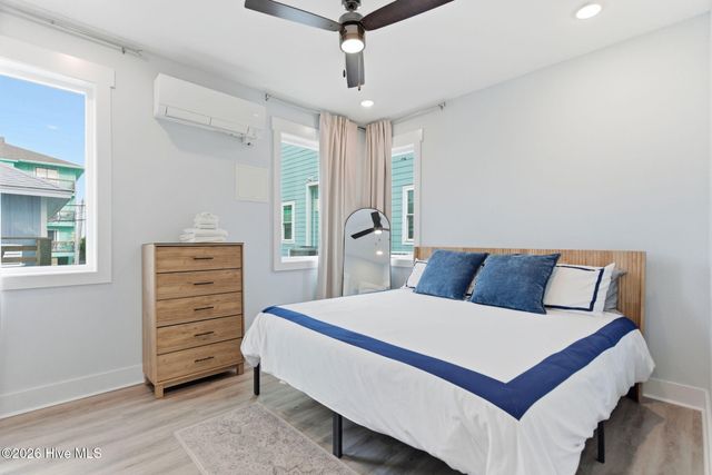 415 Carolina Beach Avenue N, Carolina Beach, NC 28428
