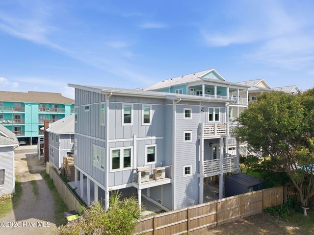 415 Carolina Beach Avenue N, Carolina Beach, NC 28428