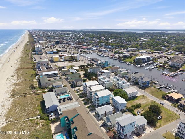 415 Carolina Beach Avenue N, Carolina Beach, NC 28428