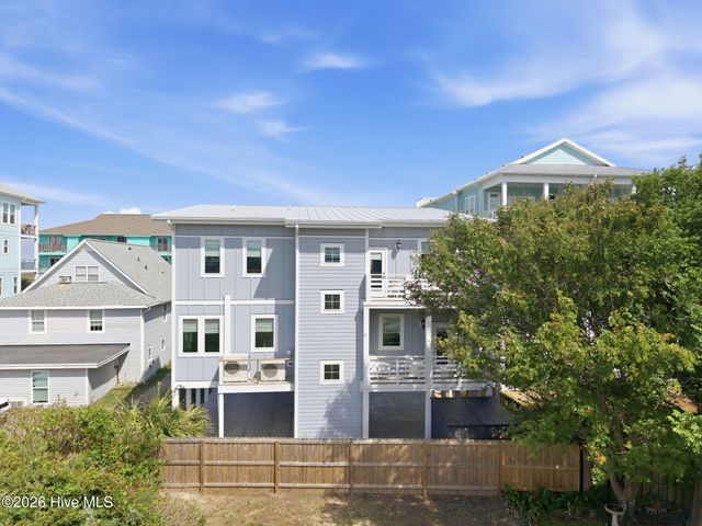 415 Carolina Beach Avenue N, Carolina Beach, NC 28428