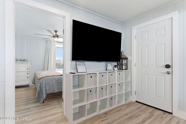 415 Carolina Beach Avenue N, Carolina Beach, NC 28428