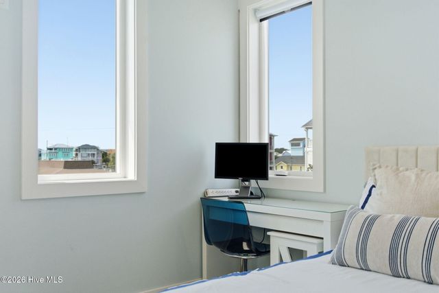 415 Carolina Beach Avenue N, Carolina Beach, NC 28428