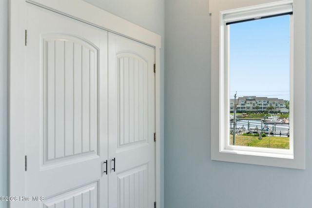 415 Carolina Beach Avenue N, Carolina Beach, NC 28428