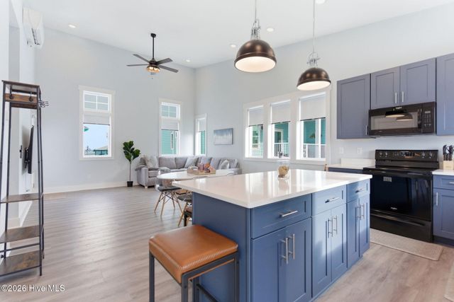 415 Carolina Beach Avenue N, Carolina Beach, NC 28428