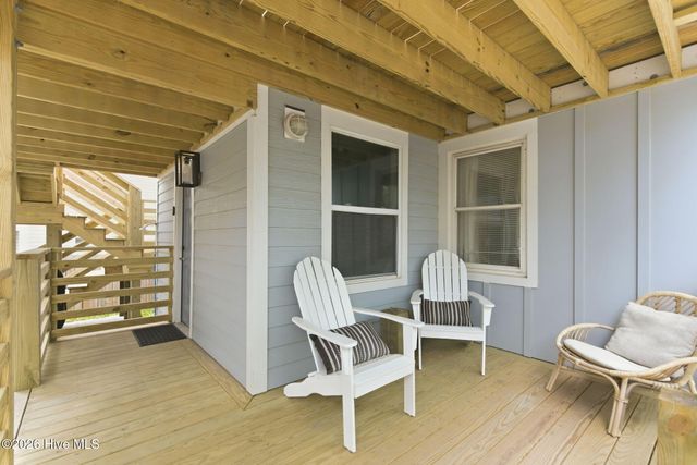 415 Carolina Beach Avenue N, Carolina Beach, NC 28428