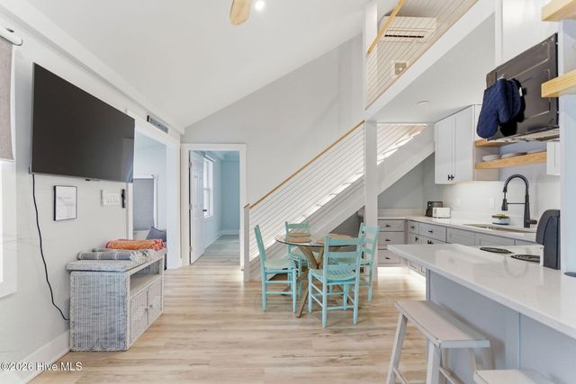 415 Carolina Beach Avenue N, Carolina Beach, NC 28428