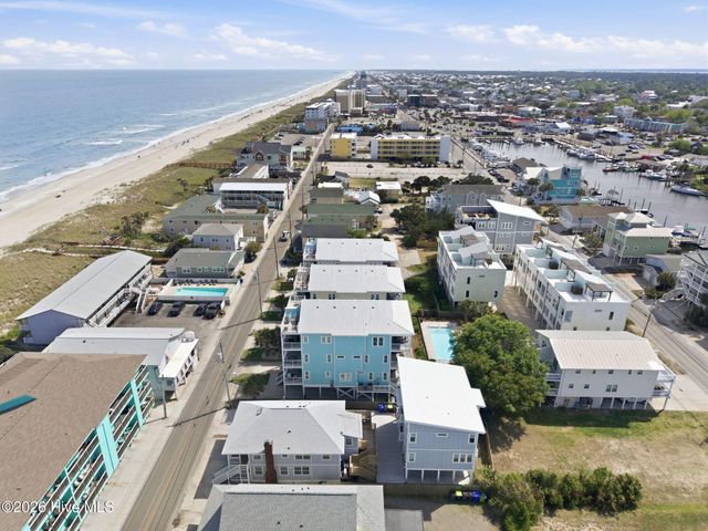 415 Carolina Beach Avenue N, Carolina Beach, NC 28428