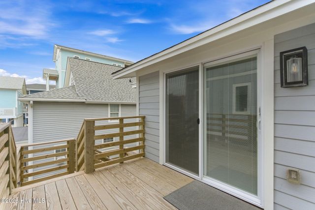 415 Carolina Beach Avenue N, Carolina Beach, NC 28428