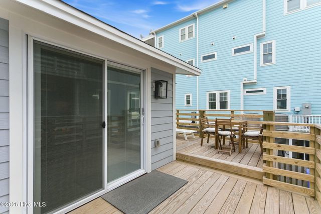 415 Carolina Beach Avenue N, Carolina Beach, NC 28428