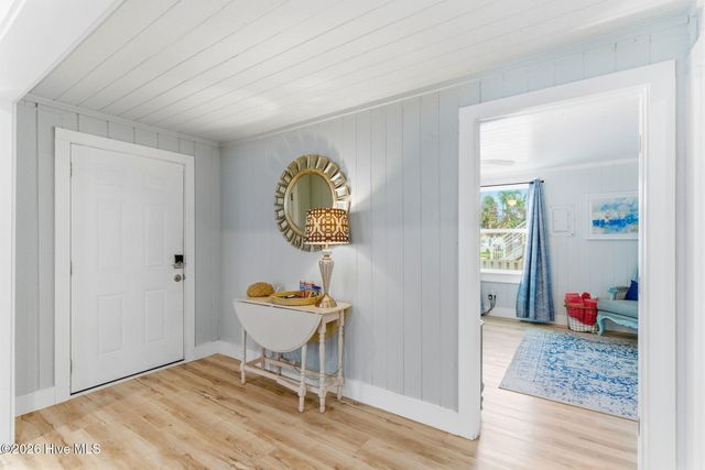 415 Carolina Beach Avenue N, Carolina Beach, NC 28428