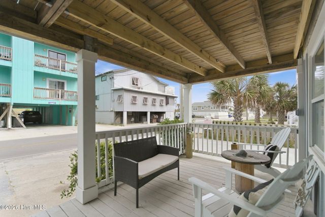 415 Carolina Beach Avenue N, Carolina Beach, NC 28428