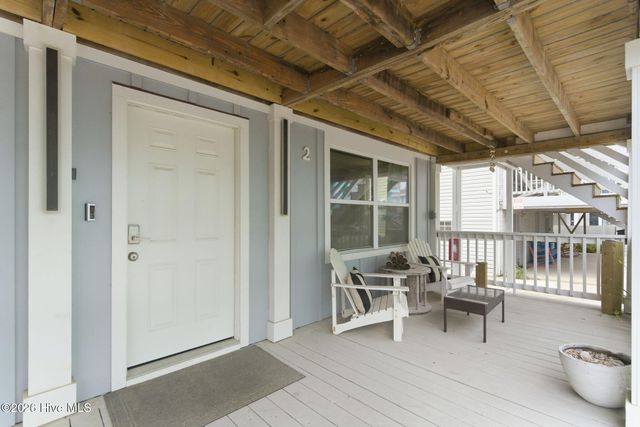 415 Carolina Beach Avenue N, Carolina Beach, NC 28428