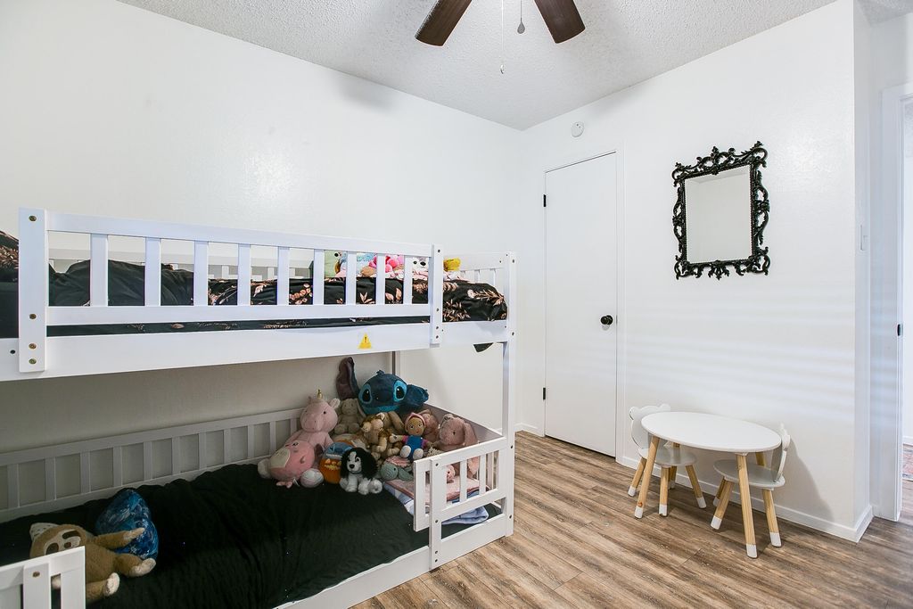 Image 20 of property listing at 901 E 42nd Street, San Angelo, TX 76903