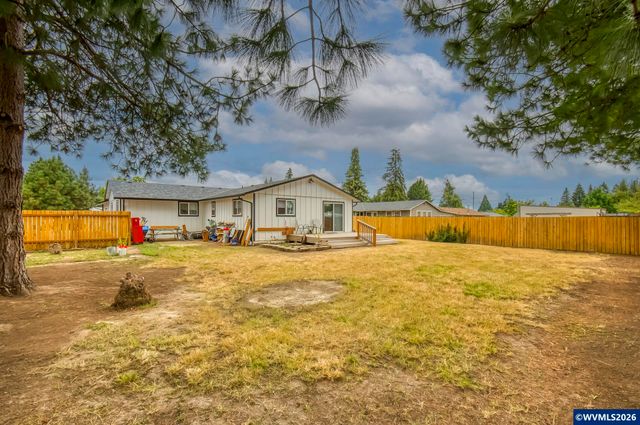 1656 NE McDaniel Ln, Mcminnville, OR 97128
