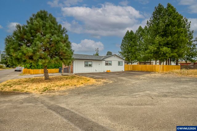 1656 NE McDaniel Ln, Mcminnville, OR 97128
