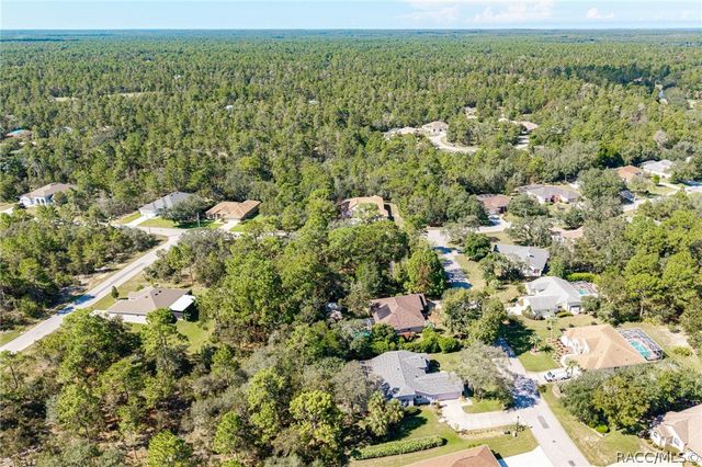 2 Ipomoea Court, Homosassa, FL 34446