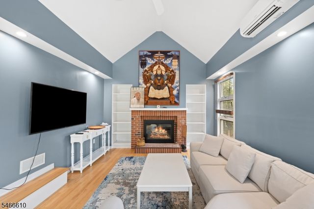 41 Jamestown Rd, Montgomery Twp., NJ 08502