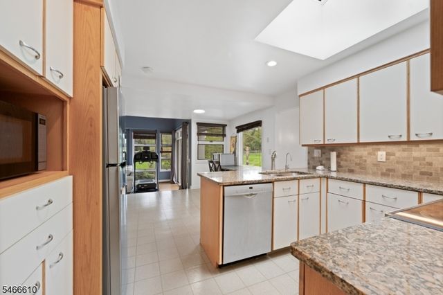 41 Jamestown Rd, Montgomery Twp., NJ 08502