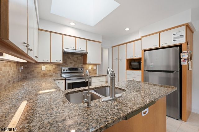 41 Jamestown Rd, Montgomery Twp., NJ 08502