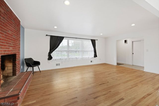 41 Jamestown Rd, Montgomery Twp., NJ 08502