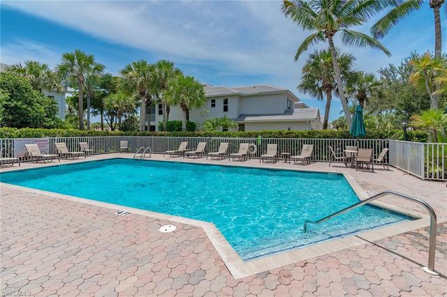 8335 Whisper Trace WAY 205, Naples, FL 34114