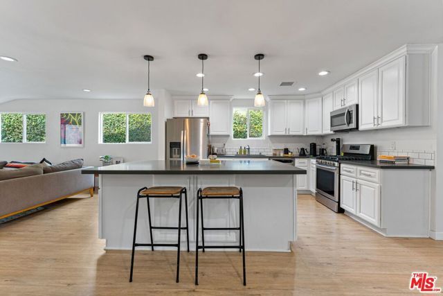 5211 Allott Avenue, Sherman Oaks, CA 91401