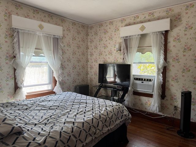14 Park Ave Ext, Arlington, MA 02474
