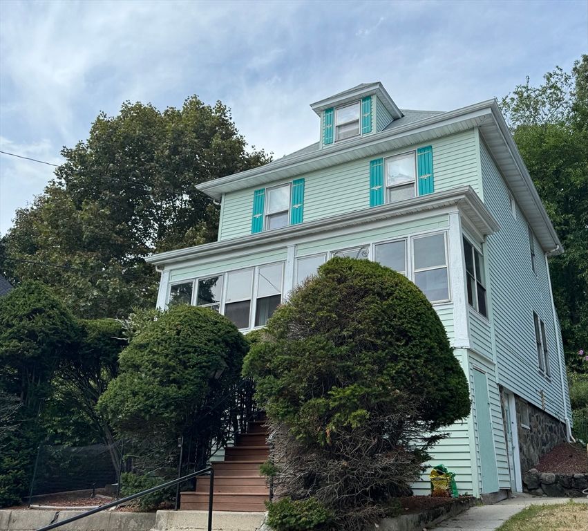 14 Park Ave Ext, Arlington, MA 02474