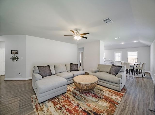 1418 Brindle Drive, Greenville, TX 75402