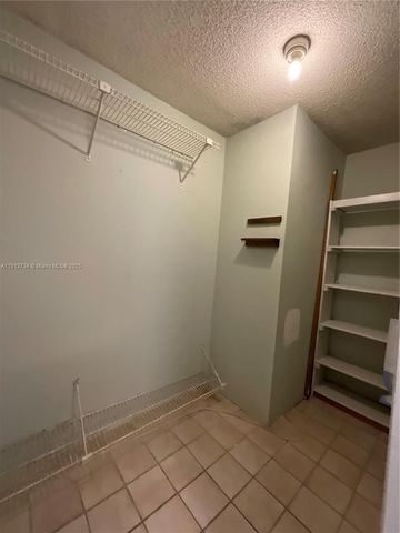 600 NE 36th St 817, Miami, FL 33137