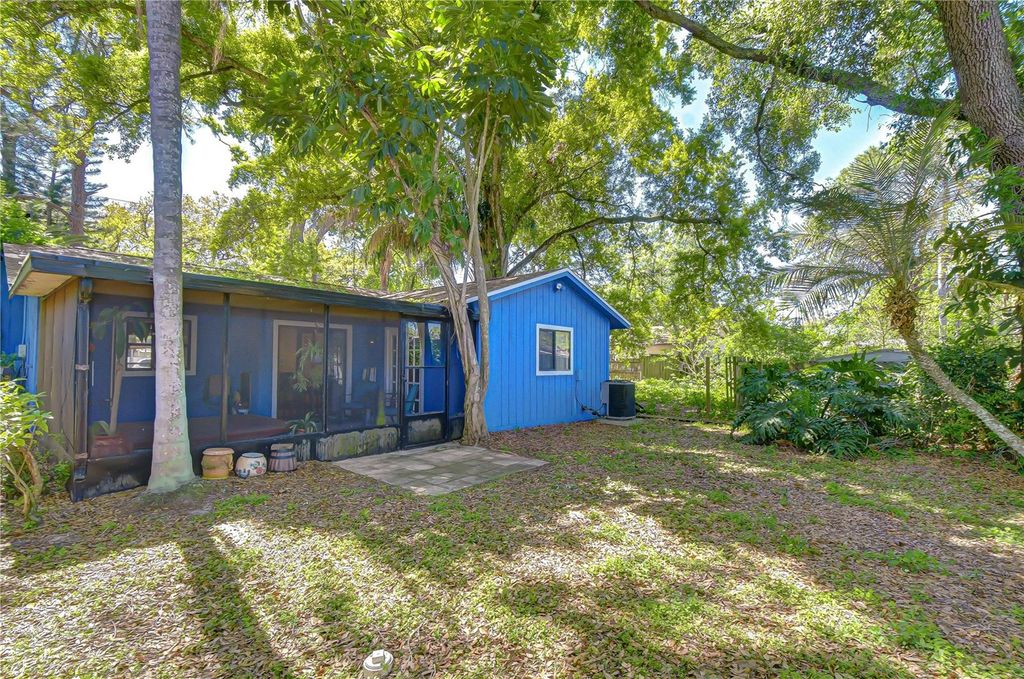 Image 22 of property listing at 8313 JACKSON SPRINGS ROAD, Tampa, FL 33615