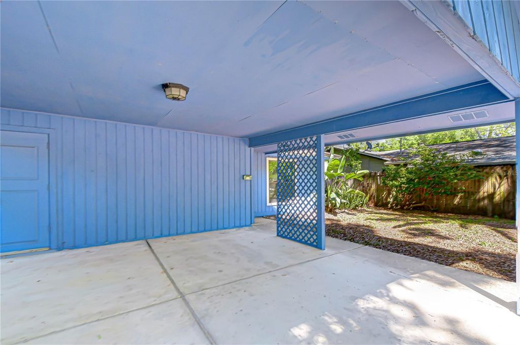 Image 26 of property listing at 8313 JACKSON SPRINGS ROAD, Tampa, FL 33615