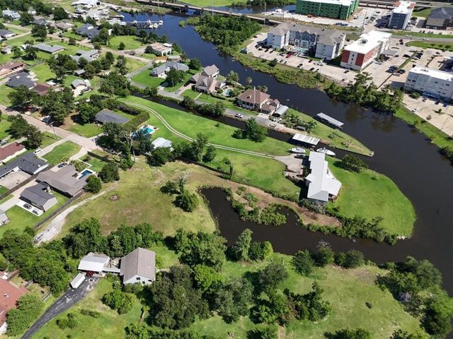 1040 Holly Street, Lake Charles, LA 70601