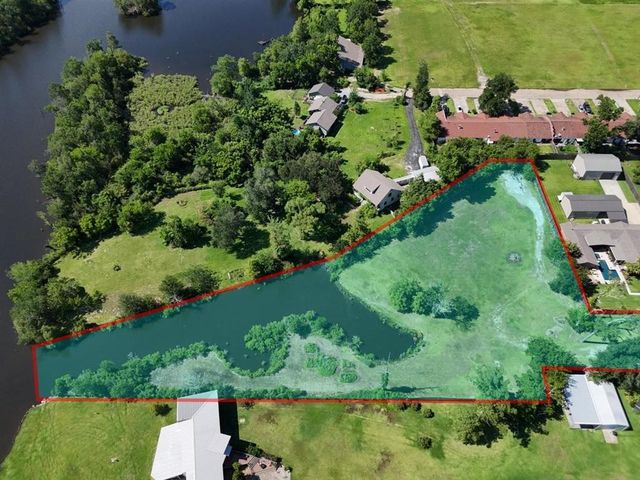 1040 Holly Street, Lake Charles, LA 70601
