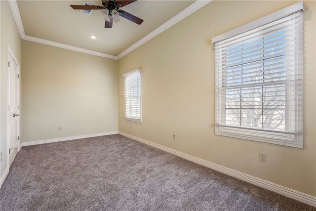 2700 S Everest Avenue, Rogers, AR 72758