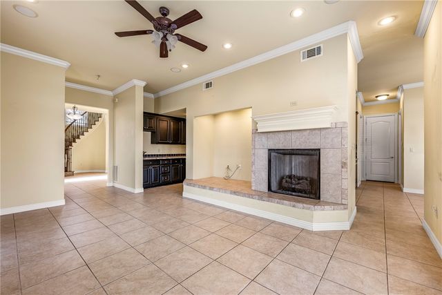 2700 S Everest Avenue, Rogers, AR 72758