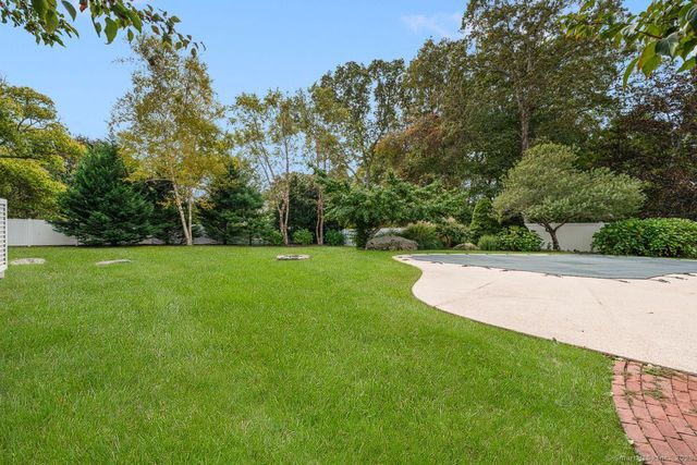 53 Westwood Drive, Groton, CT 06340