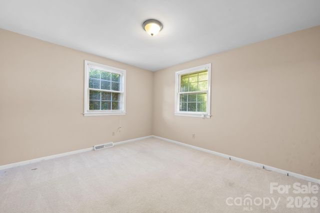 2010 12th Street Drive NW, Hickory, NC 28601