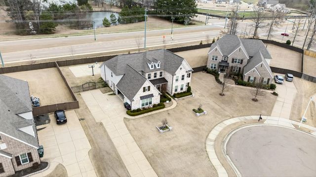 408 TENDER OAKS LN N, Collierville, TN 38017