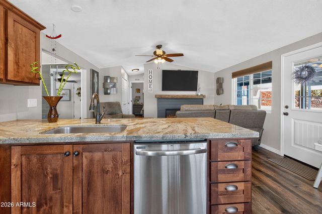 5735 E MCDOWELL Road 16, Mesa, AZ 85215