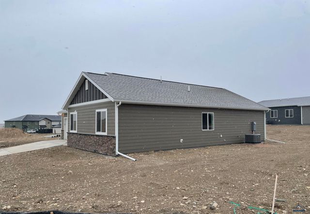 2801 LUKE, Rapid City, SD 57703