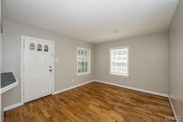 10120&10122 Saint Martha Lane, St Ann, MO 63074