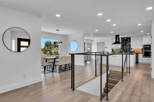 5915 Madra, San Diego, CA 92120