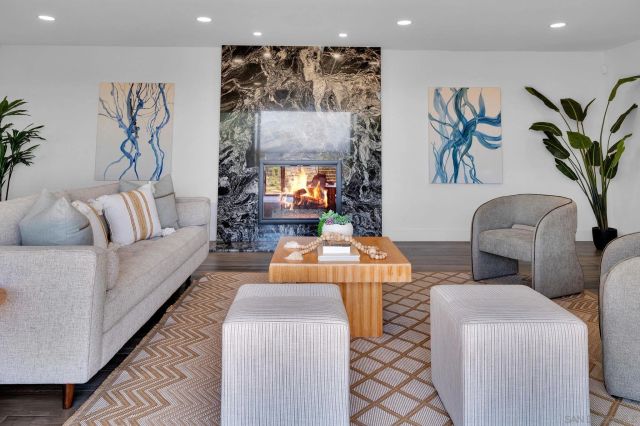 5915 Madra, San Diego, CA 92120