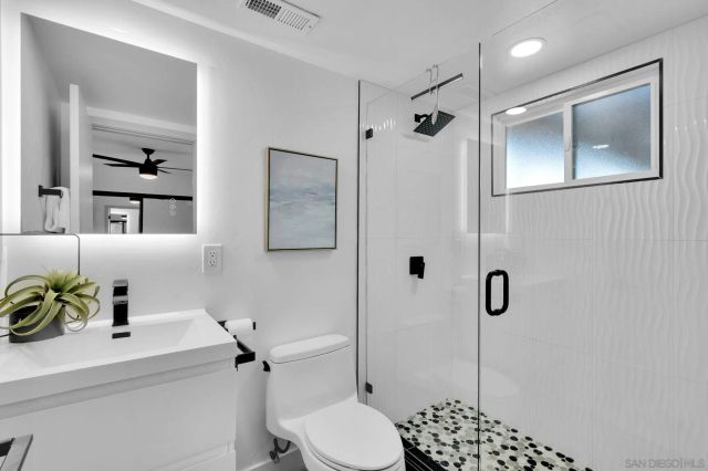 5915 Madra, San Diego, CA 92120