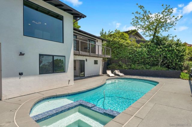 5915 Madra, San Diego, CA 92120