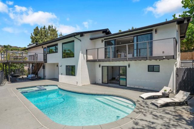 5915 Madra, San Diego, CA 92120