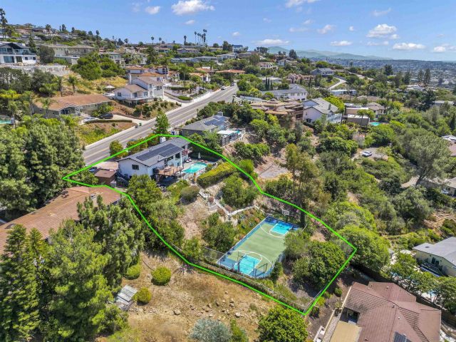 5915 Madra, San Diego, CA 92120
