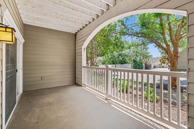 7233 Althorp Way Apt S1, Nashville, TN 37211