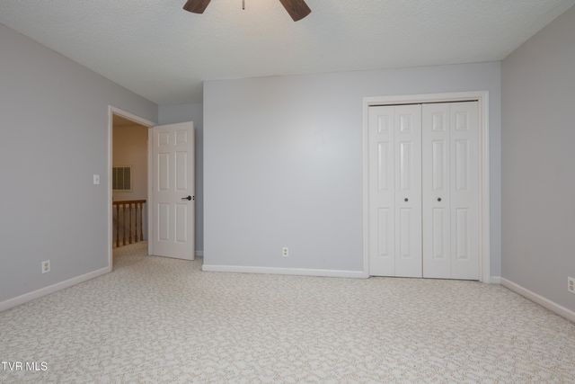 285 Chesterfield Drive, Kingsport, TN 37663